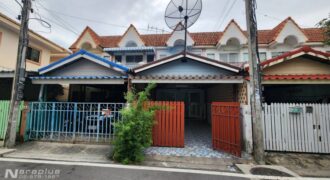 Listing No. 68080998 : ขายทาวน์เฮ้าส์ 2 ชั้น บนที่ดินขนาด 17 ตรว. หมู่บ้านรินทิชา ถนนแพรกษา 11 ( ซอยมังกร )  สมุทรปราการ  ตกแต่งสวย ทำเลดี คุ้มค่าน่าอยู่