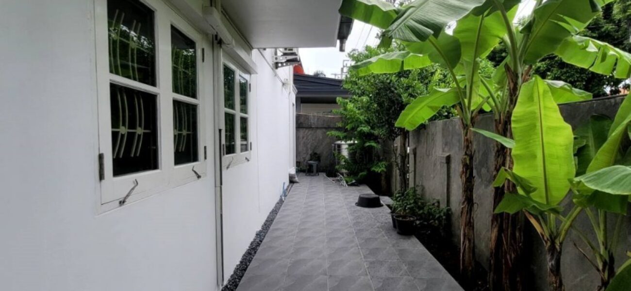 Listing No. 68101020 : ขายบ้านเดี่ยว 2 ชั้น หลังมุม ถนนเมน บนที่ดินขนาด  57.7 ตร.ว. หมู่บ้าน ชวนชื่น พาร์ค อ่อนนุช-วงแหวน ประเวศ กรุงเทพ ตกแต่งใหม่ทั้งหลัง พร้อมอยู่ เห็นแล้ว ต้องชอบ