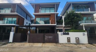 Listing No. 69100608 : ขายบ้านแฝดหรู 3 ชั้น บิวท์ทั้งหลัง ตกแต่งเหมือนบ้านตัวอย่าง บนที่ดินขนาด  41.1 ตารางวา พื้นที่ใช้สอย 243 ตารางเมตร โครงการศุภาลัย เอสเซ้นส์ ลาดพร้าว 107 ฟังก์ชันครบ เพื่อทุกคนในครอบครัว ใกล้รถไฟฟ้าสายสีเหลือง และเดอะมอลล์บางกะปิ ขายถูกสุดในโครงการ